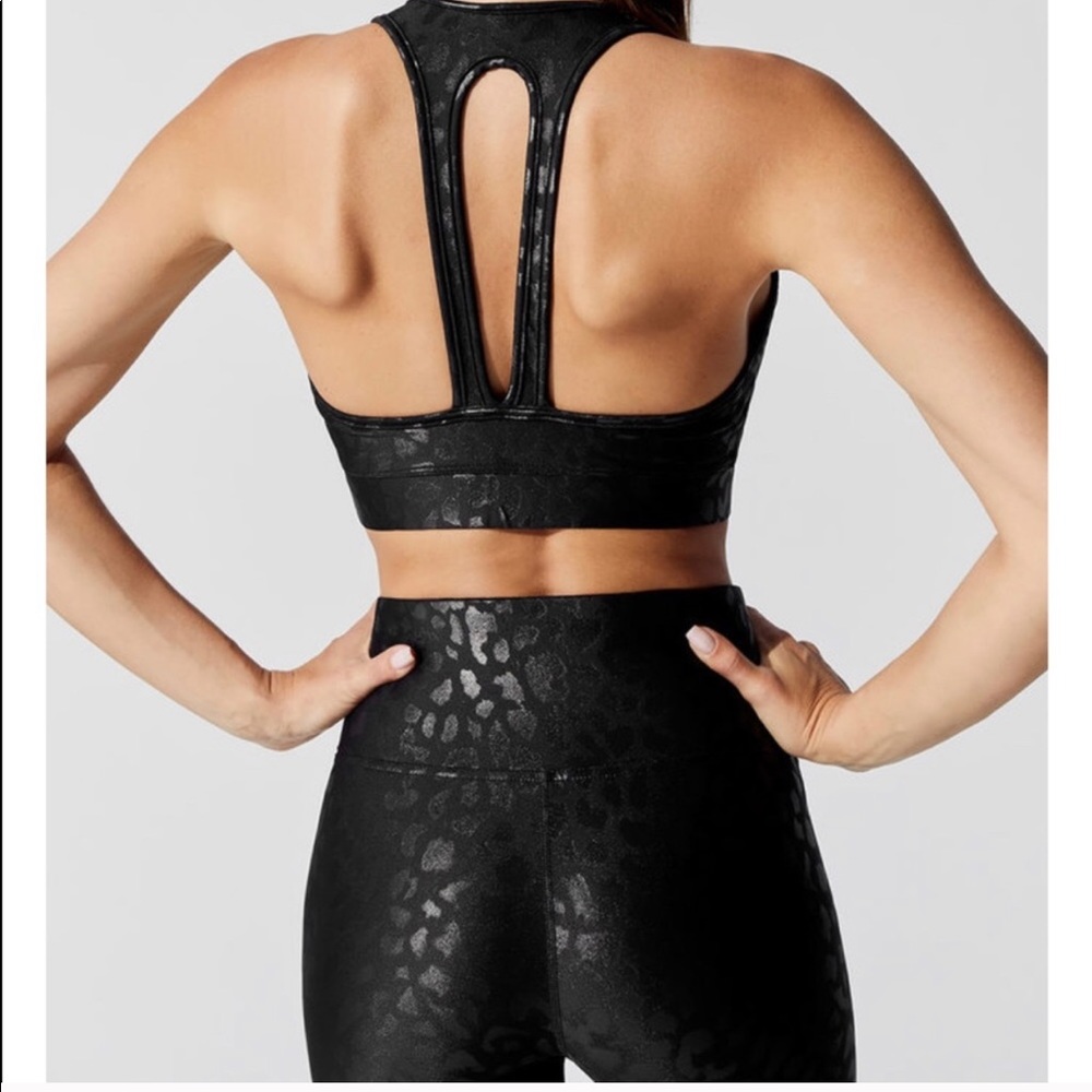 NWT CARBON38 Sports Bra